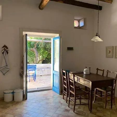 House Il Mandarino, Terrace Overlooking The Sea * Malfa (Salina)